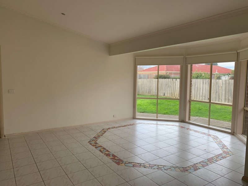 10 Brindalee Place, Cranbourne East VIC 3977