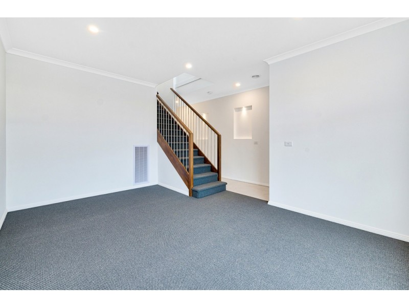 3 Moroak Crescent, Clyde North VIC 3978