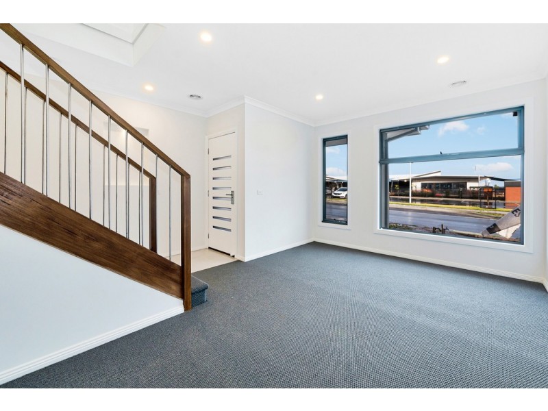 3 Moroak Crescent, Clyde North VIC 3978