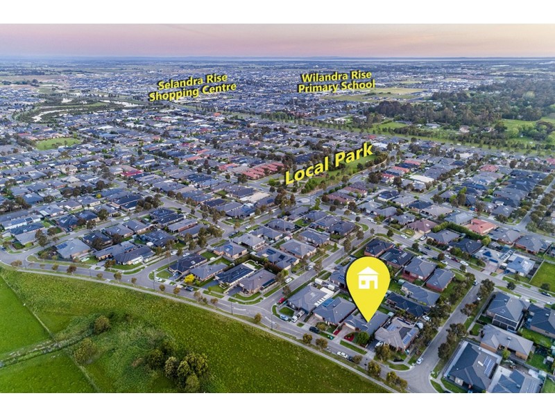 13 Donohue Street, Cranbourne East VIC 3977