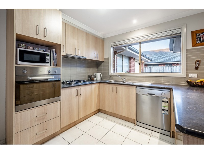 13 Donohue Street, Cranbourne East VIC 3977