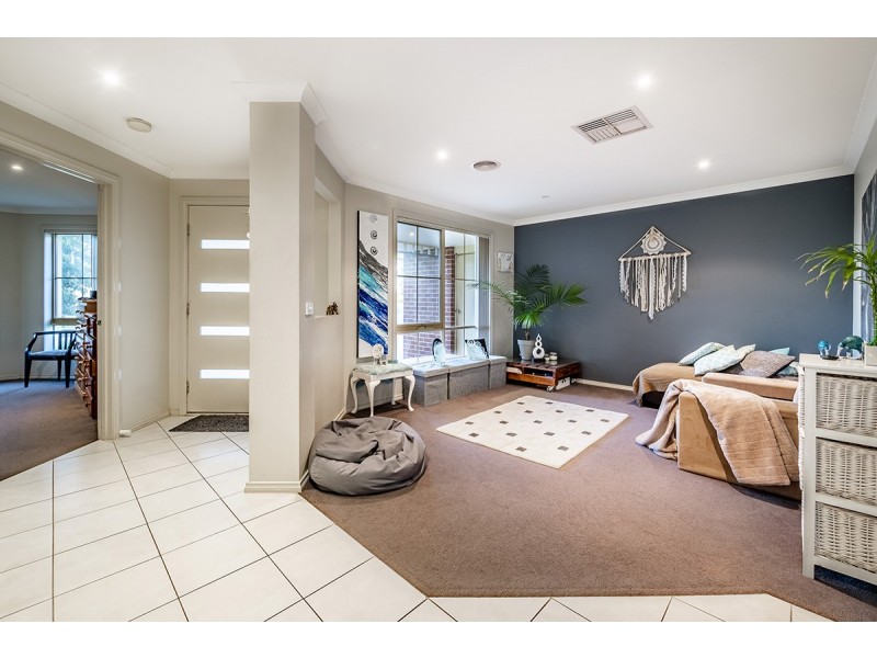 13 Donohue Street, Cranbourne East VIC 3977