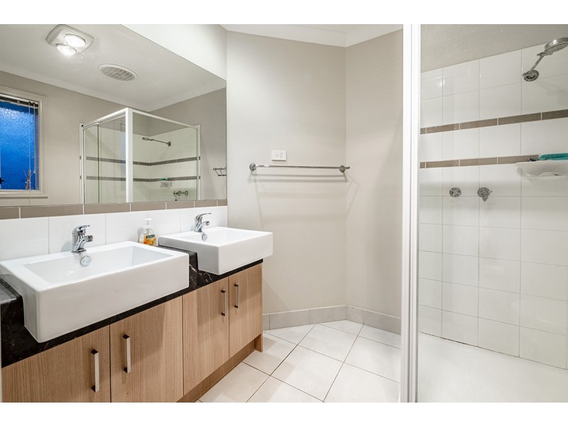 13 Donohue Street, Cranbourne East VIC 3977