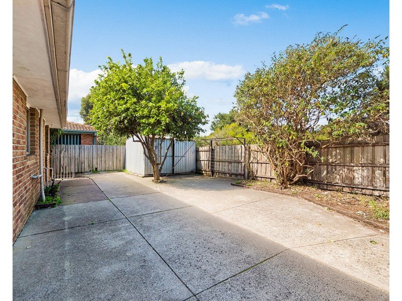 2 Jacinta Drive, Cranbourne West VIC 3977