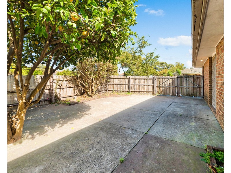 2 Jacinta Drive, Cranbourne West VIC 3977