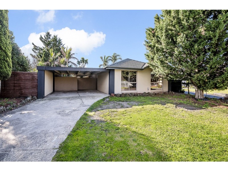 3 Frances Crescent, Cranbourne North VIC 3977