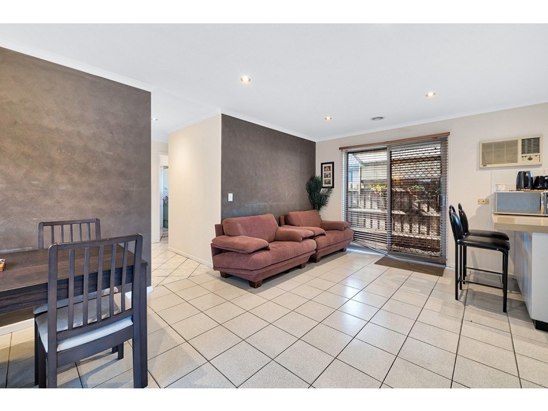 3 Frances Crescent, Cranbourne North VIC 3977