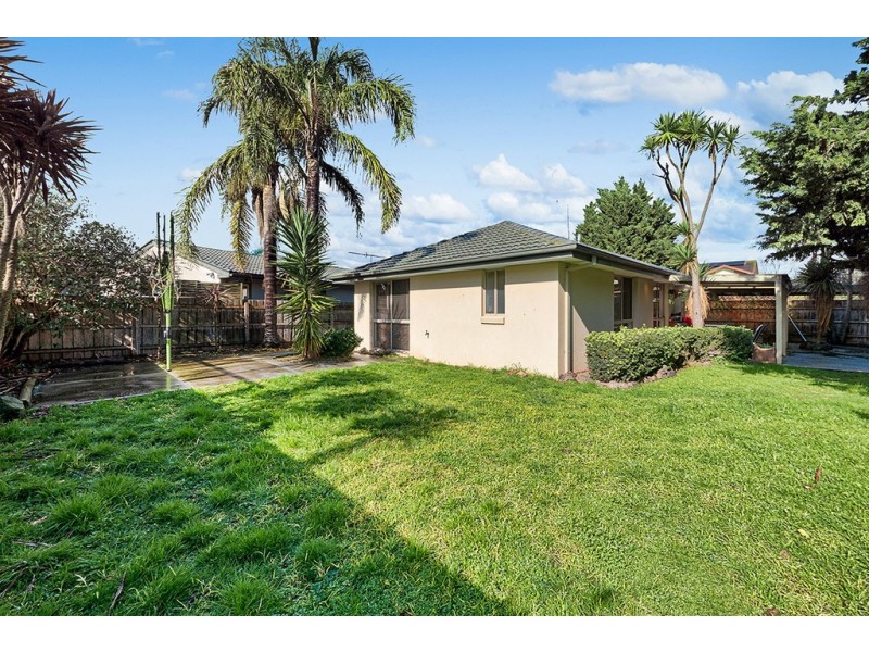 3 Frances Crescent, Cranbourne North VIC 3977