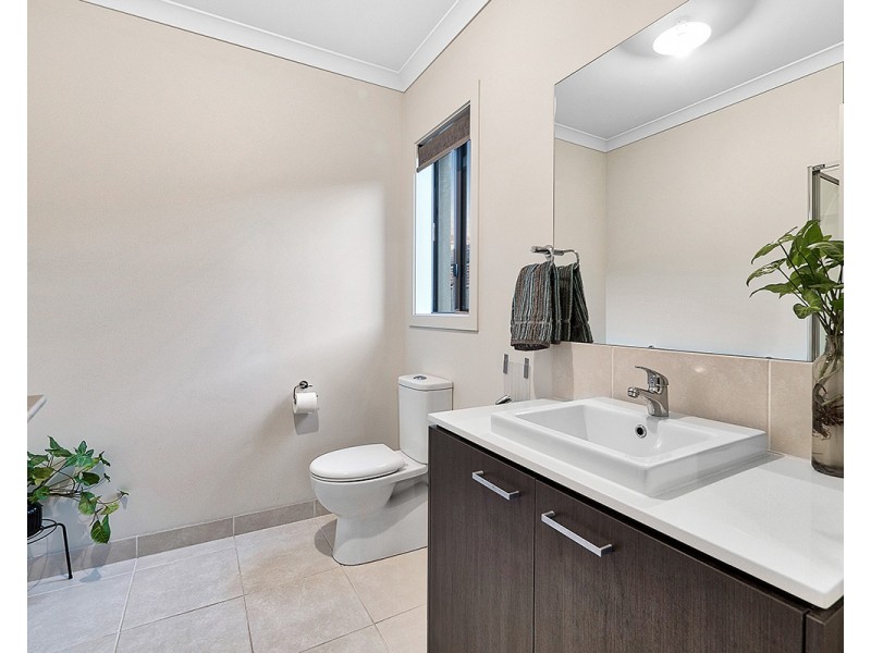 208 Alisma Boulevard, Cranbourne North VIC 3977