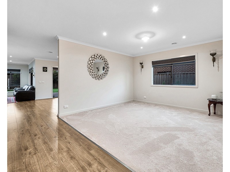 208 Alisma Boulevard, Cranbourne North VIC 3977
