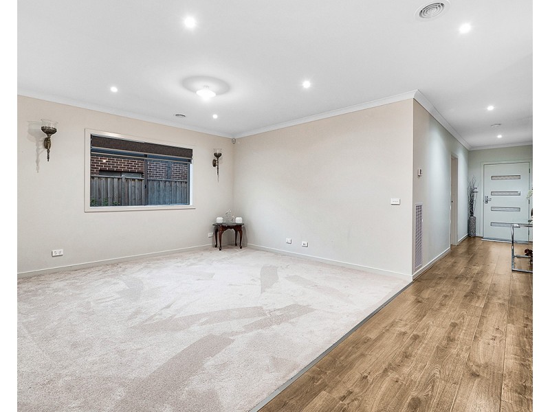 208 Alisma Boulevard, Cranbourne North VIC 3977