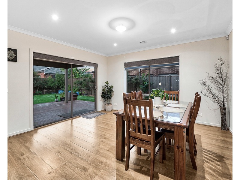 208 Alisma Boulevard, Cranbourne North VIC 3977