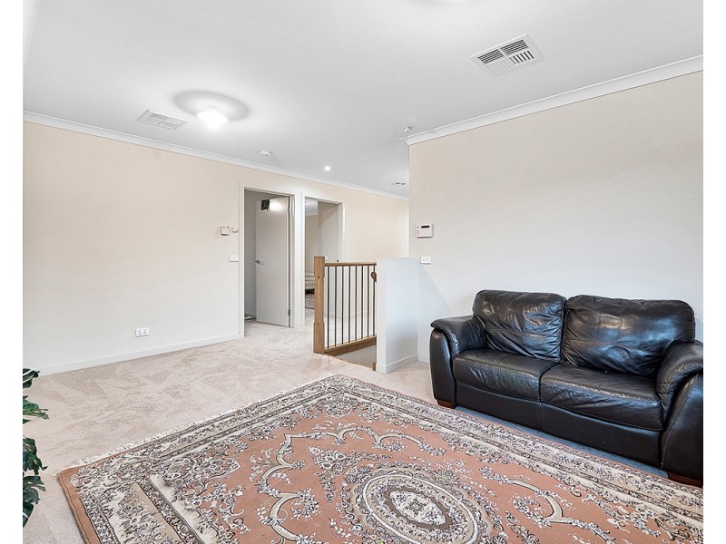 208 Alisma Boulevard, Cranbourne North VIC 3977