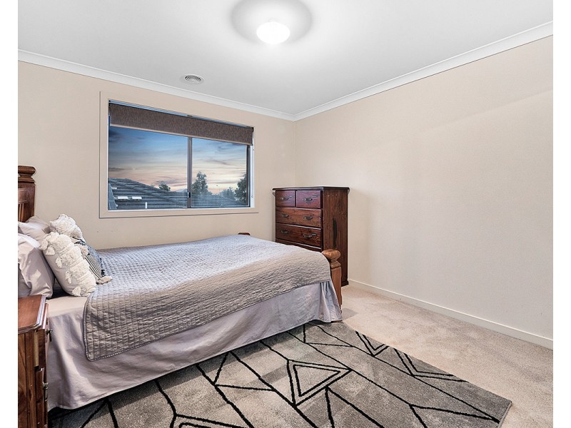 208 Alisma Boulevard, Cranbourne North VIC 3977