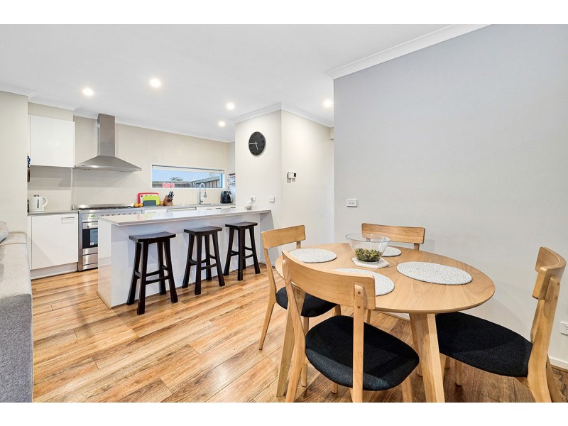 1 Symons Street, Cranbourne East VIC 3977