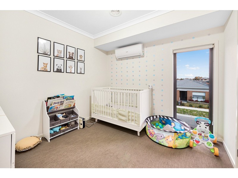 1 Symons Street, Cranbourne East VIC 3977