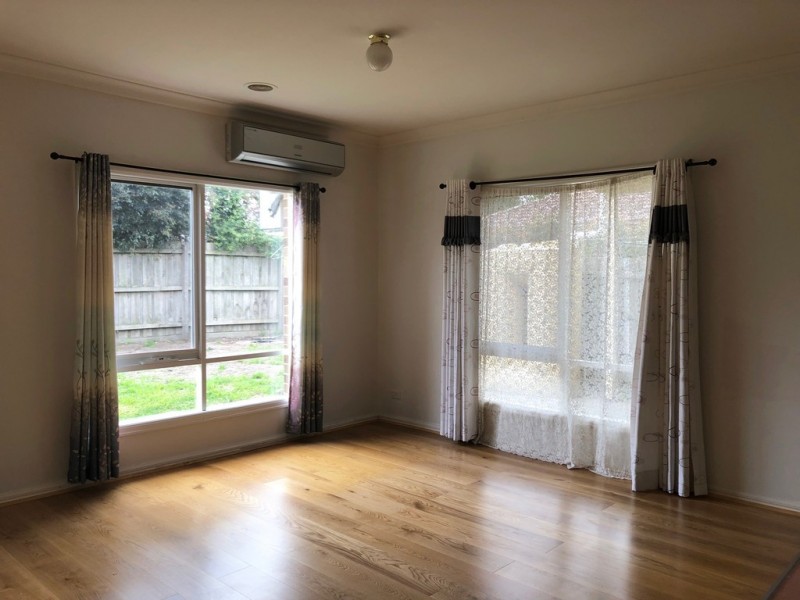 16 Darcy Niland Crescent, Lynbrook VIC 3975