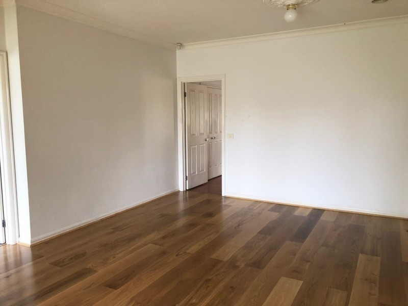 16 Darcy Niland Crescent, Lynbrook VIC 3975