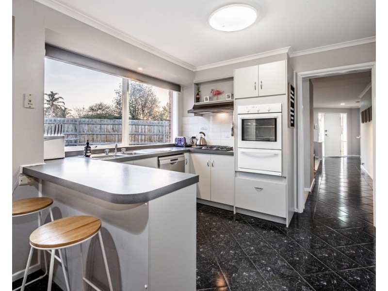 7 Filbert Court, Cranbourne North VIC 3977