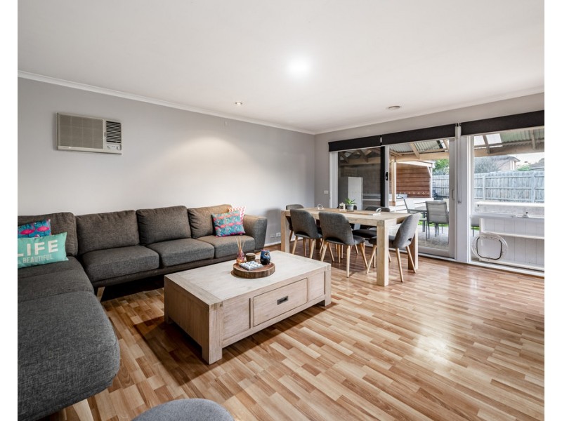 7 Filbert Court, Cranbourne North VIC 3977