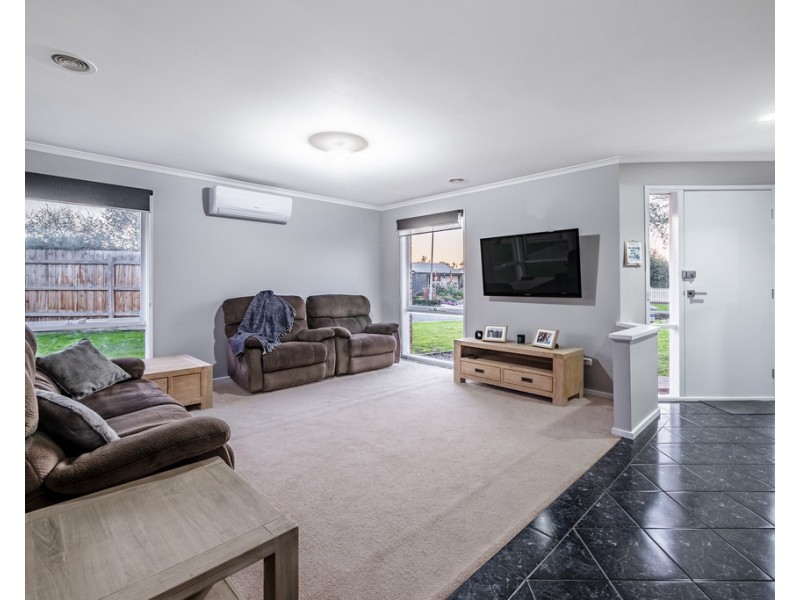 7 Filbert Court, Cranbourne North VIC 3977