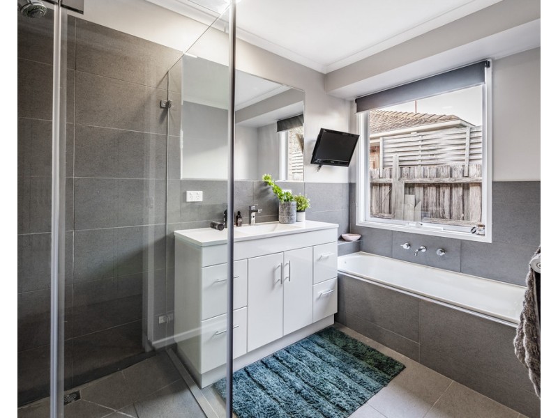 7 Filbert Court, Cranbourne North VIC 3977