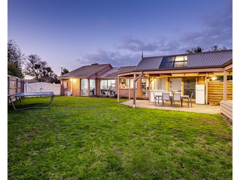 7 Filbert Court, Cranbourne North VIC 3977