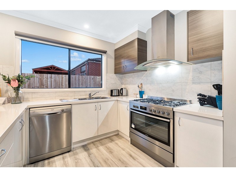 5 Pedro Street, Clyde North VIC 3978