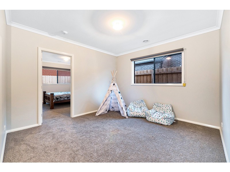 5 Pedro Street, Clyde North VIC 3978