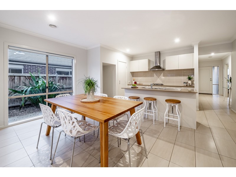 12 Fenway Boulevard, Clyde North VIC 3978