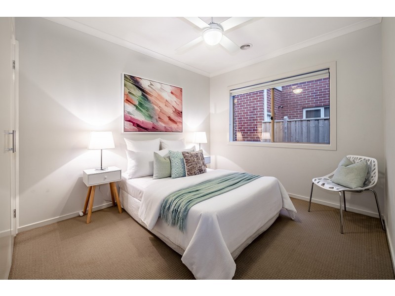 12 Fenway Boulevard, Clyde North VIC 3978