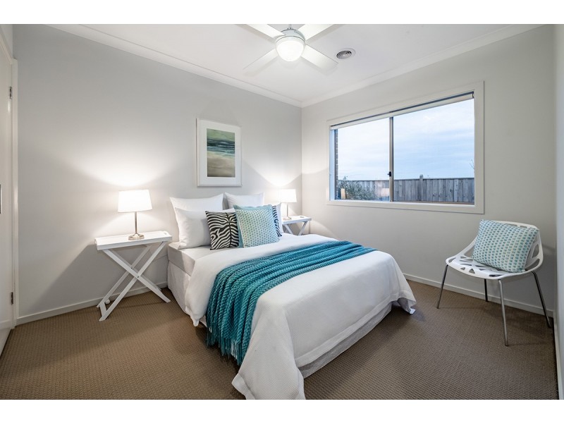 12 Fenway Boulevard, Clyde North VIC 3978