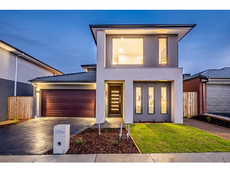 8 and 10 Owlcat Avenue, Clyde North VIC 3978