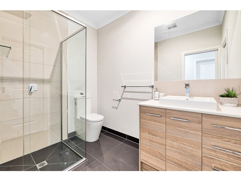 8 and 10 Owlcat Avenue, Clyde North VIC 3978