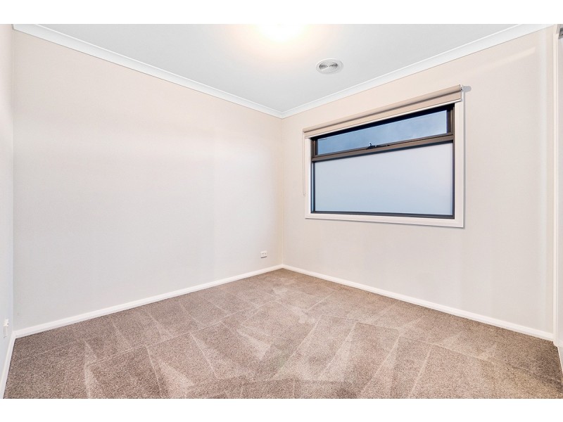 8 and 10 Owlcat Avenue, Clyde North VIC 3978