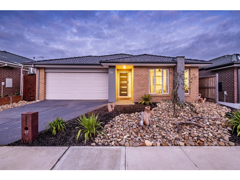 57 Bradman Drive, Cranbourne West VIC 3977