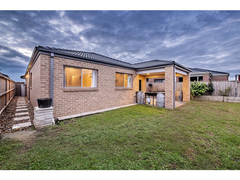 57 Bradman Drive, Cranbourne West VIC 3977