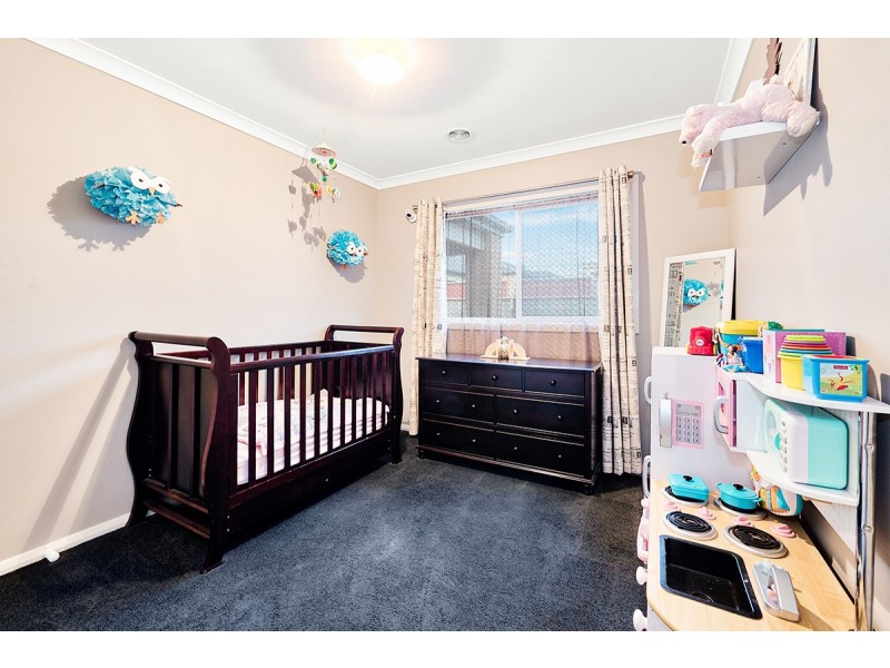 57 Bradman Drive, Cranbourne West VIC 3977