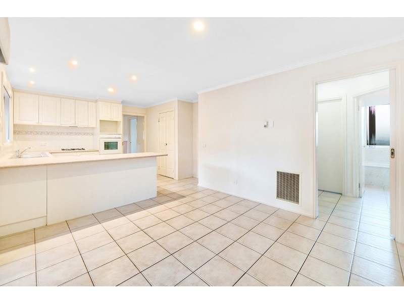 48 Earlsfield Drive, Berwick VIC 3806