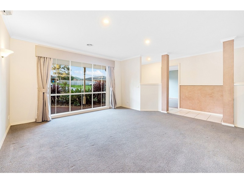 48 Earlsfield Drive, Berwick VIC 3806