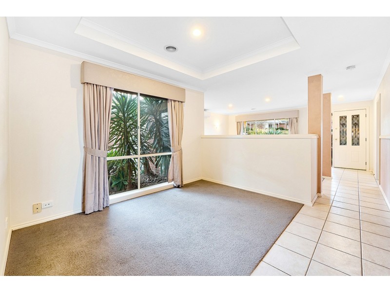 48 Earlsfield Drive, Berwick VIC 3806