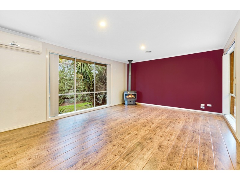 48 Earlsfield Drive, Berwick VIC 3806