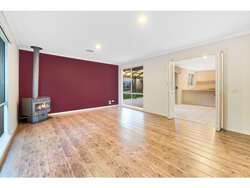 48 Earlsfield Drive, Berwick VIC 3806