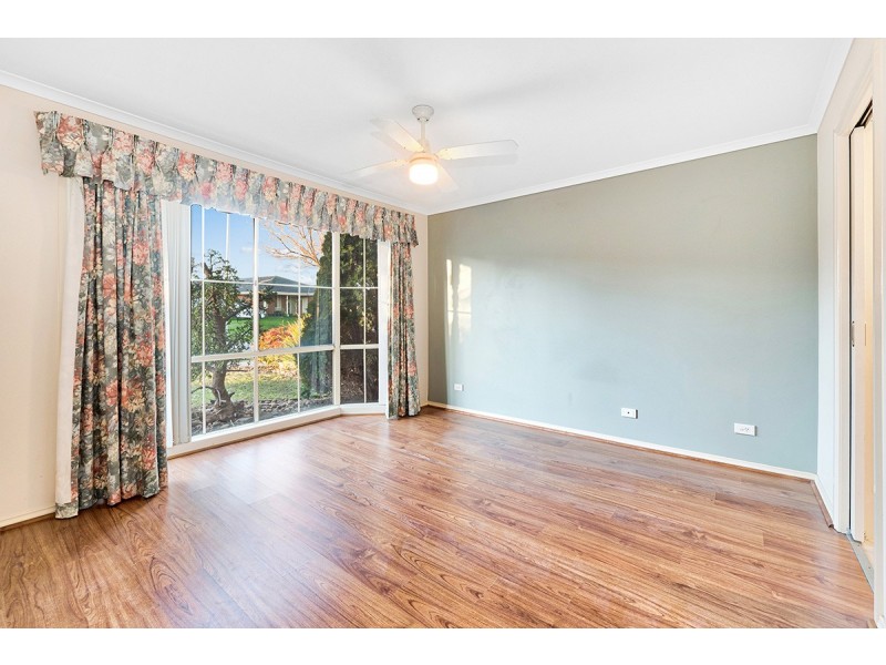 48 Earlsfield Drive, Berwick VIC 3806