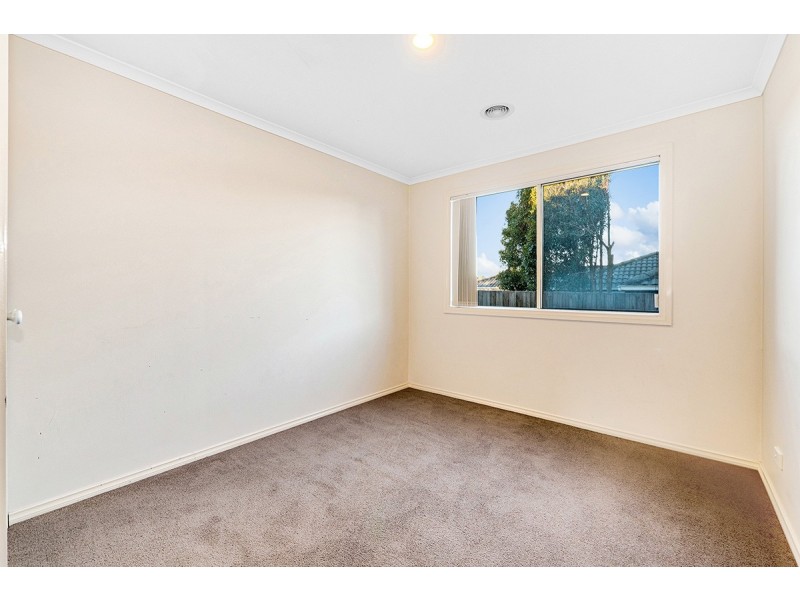 48 Earlsfield Drive, Berwick VIC 3806