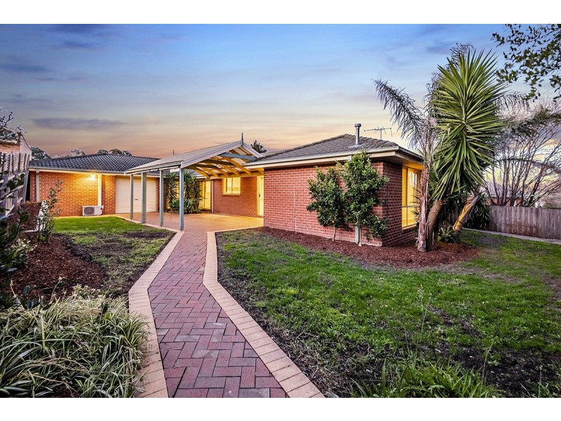 48 Earlsfield Drive, Berwick VIC 3806