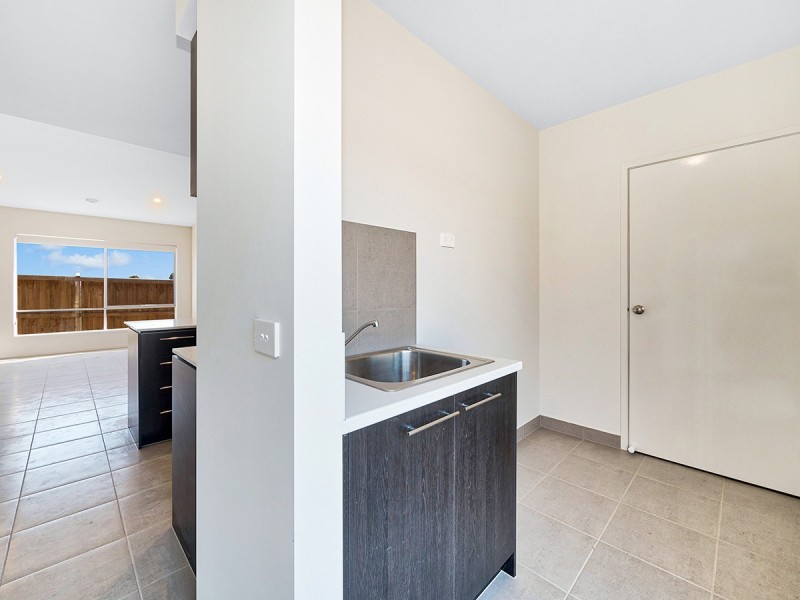 113 Strathlea Drive, Cranbourne West VIC 3977