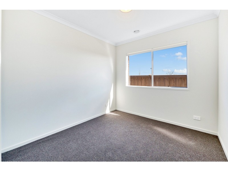 113 Strathlea Drive, Cranbourne West VIC 3977