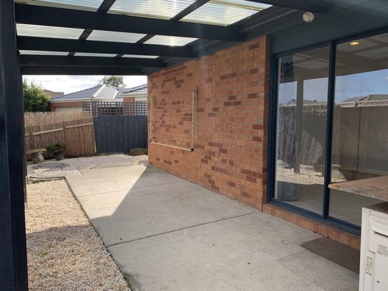 7 Staunton Walk, Cranbourne East VIC 3977