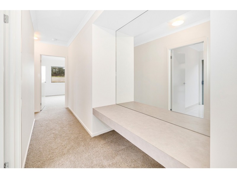 18 Powlett Drive, Clyde VIC 3978